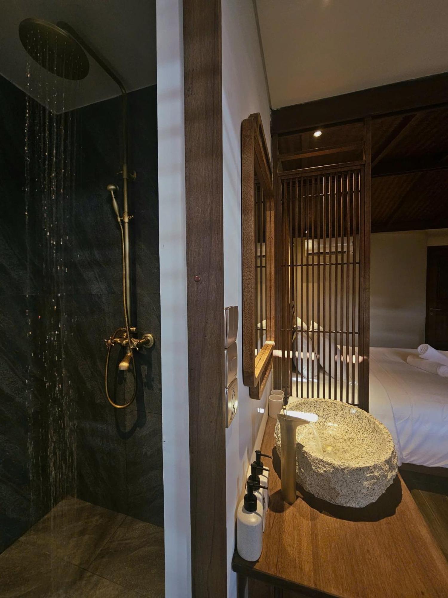 Minh House- Phuoc Truong 11 *